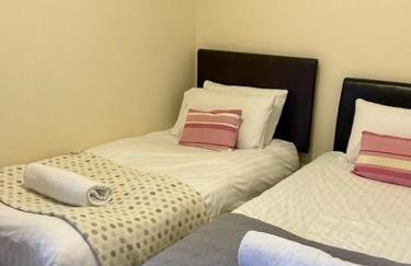 Apartment 14 - Photo 20