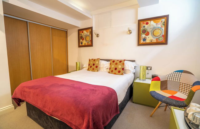 Pod Rooms - Nell Gwynn House Apartments - Photo 12