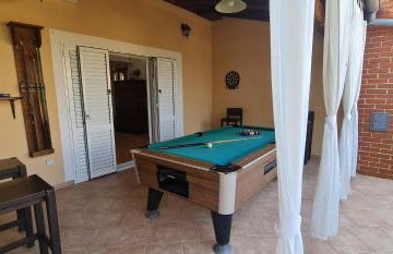 Sunny Garden Villa with Pool - Foto 7