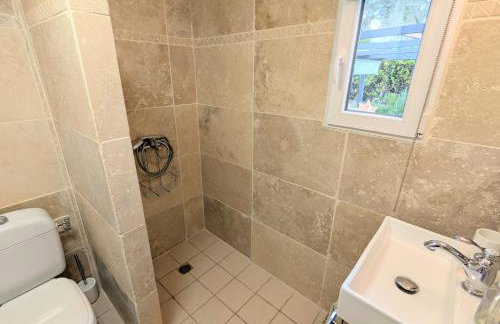 Gîte La Clef du Sud - Cosy 4 pers, parking gratuit, EuroVelo 8 - Foto 8