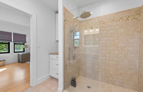 Sunny 4BR Getaway Pool & Private Guest Suite - Foto 34