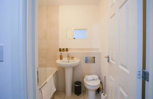 Cosy 2-bed home - For Company contractor and Leisure stays - NEC, Airport, HS2, Contractors, Resort World - Foto 30