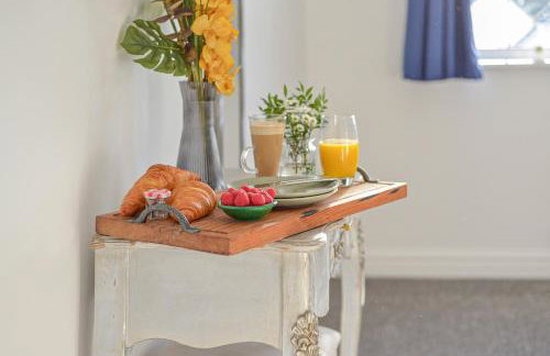 Huntsfield House- Stunning Modern 4 Bedroom House Suitable for Work and Leisure Stays - Foto 34