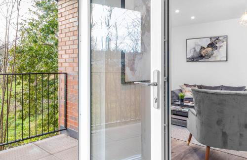 Modern Two Bedroom Apartment - Parking & Balcony - Netflix 6MC - Foto 10