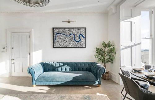 3 Bedroom, 3 bathroom large flat with sea views! - Foto 42