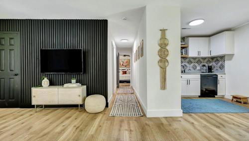 The Haven Haus - 2 Kings 1 Queen, 5 Minutes from Airport, 15 minutes to downtown - Foto 2