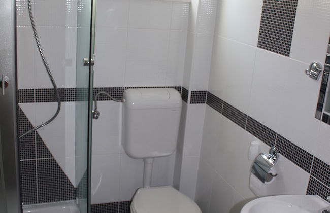 Apartments 4 Dolphins Rogoznica - Central Dalmatia - Photo 9