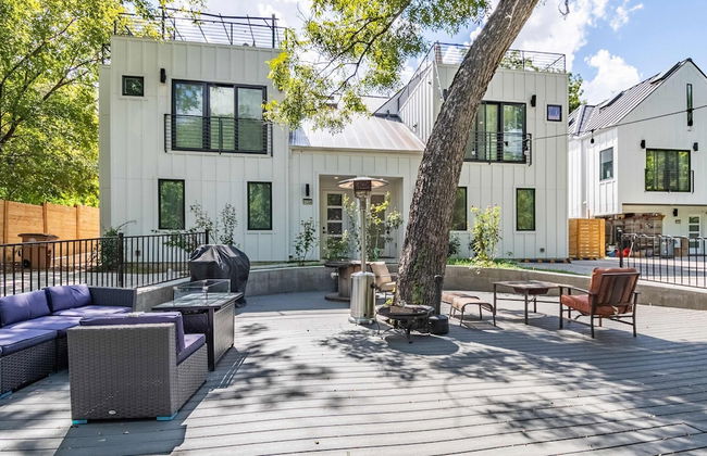 Upstay - Eastside Home w LRG Patio - Rooftop Deck - Foto 1