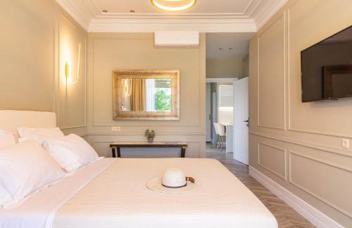 Ormos Luxury Suites Elia - Photo 9