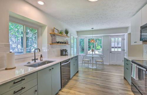 Modern Boho Gem Yard and 10 Mi to Baxter Arena - Foto 10