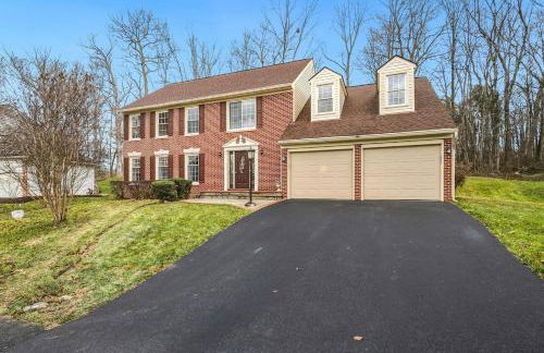 Bright Family Retreat with Private Backyard & Loft - Foto 12