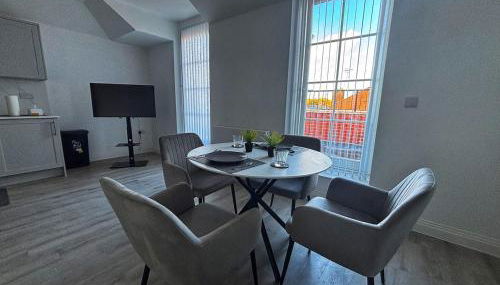 Luxury 1BR Modern Flat in London W7 with Terrace & Private Parking - Foto 3