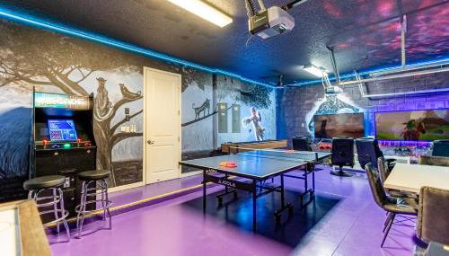 Upstay-Mansion w Spa-Pool-Cinema-Games - Sleeps 36 - Foto 5