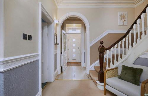 Hayy Contractor House 5 Bedroom Huddersfield Sleeps 18 - Foto 35