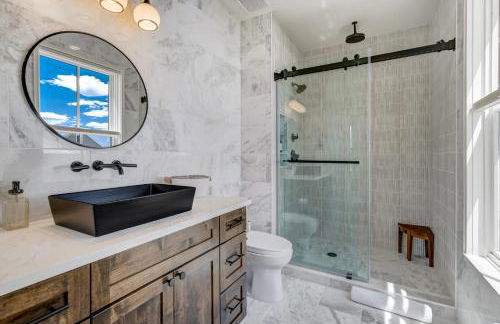 Whitewater Villa - 5BR Luxury Retreat with Hot Tub - Foto 30