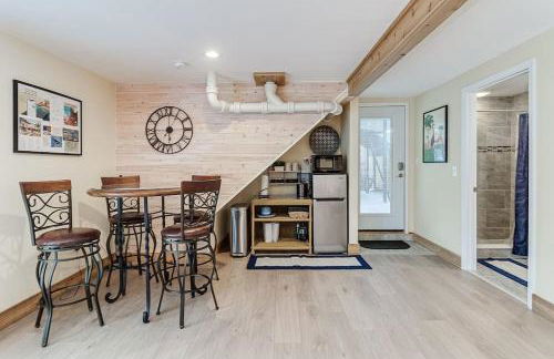 Palm Studio Apartment near Lake Hollingworth - Foto 6