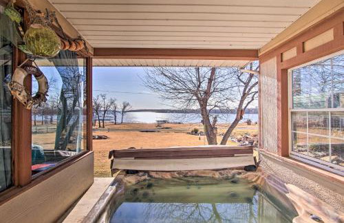 Cozy Lake Eufaula Hideaway with Fire Pit and Hot Tub! - Foto 1