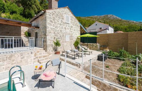 2 Bedroom Amazing Home In Dubravica - Foto 9