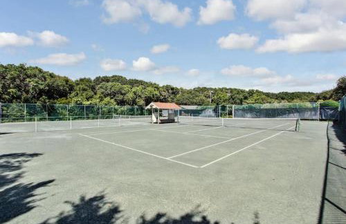 Amelia Surf and Racquet Club Condo - Oceanfront - Pools - Tennis Courts - Sleeps 4 - Foto 14