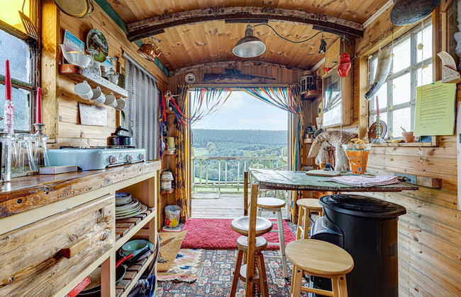 Glamping Wagon - 1 x Double Bed, 2 x Single Bed - Foto 5