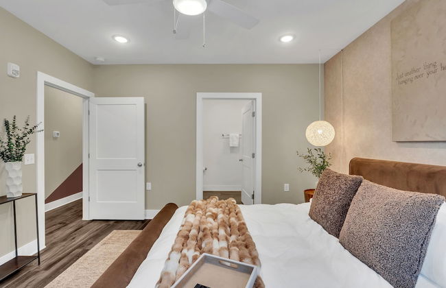 The Grove by AvantStay – Stylish Group Stay with Private Bathrooms - Foto 17