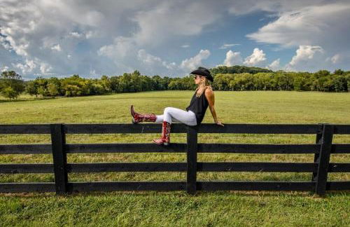 Gorgeous 5 Acre Estate Near Nashville! - F2 - Foto 45