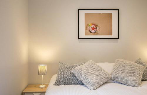 Portobello Apt with Floor-to-Ceiling Views - Foto 47