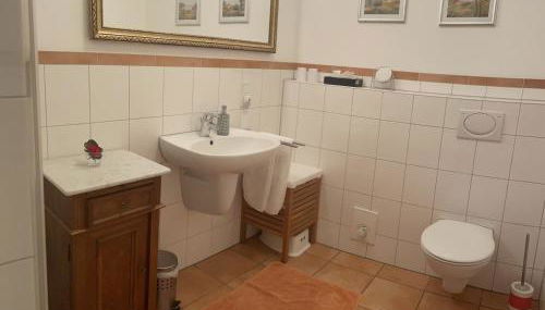 Ferienwohnung mit großzügiger Terrasse und Blick in die Natur - Foto 4