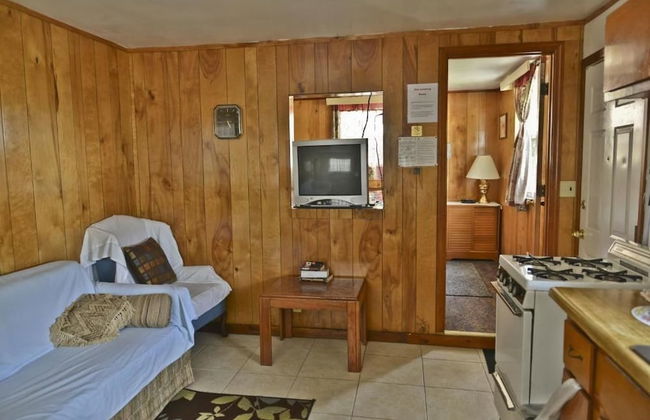 Lake Ida Beach Resort - Photo 10