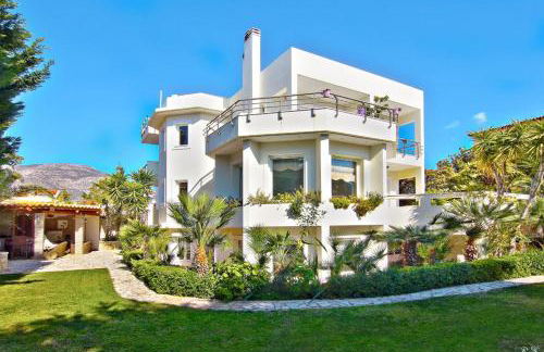 In White Villa - Photo 1