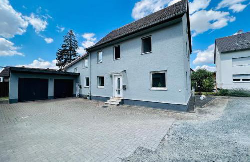 Ferienwohnung - ländliche Atmosphäre, Geräumig, mit Arbeits- und Parkplatz, Küche, Netflix, perfekt für Gruppen - Foto 11