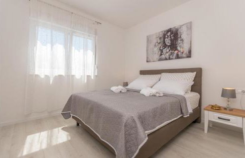 3 Bedroom Cozy Home In Sikovo - Foto 21