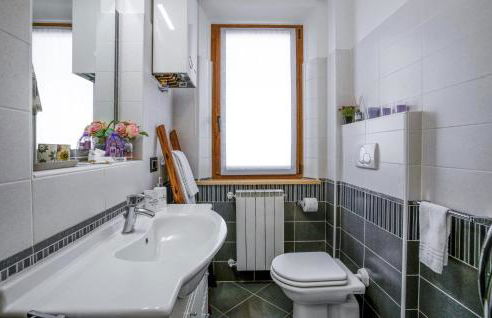 Amazing Apartment In Bettolle With Wifi - Photo 15