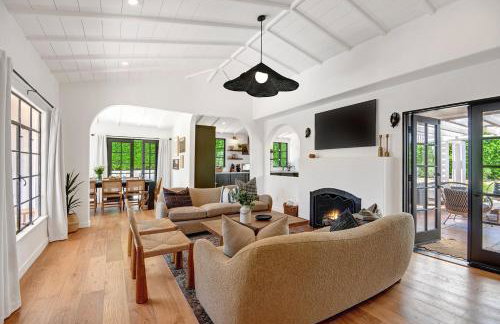 Famous Movie Colony Estate- Casa de Amigos Estate- Ultra Luxe, Pool, Spa, Firepit 4bd, 3.5bth - Foto 5