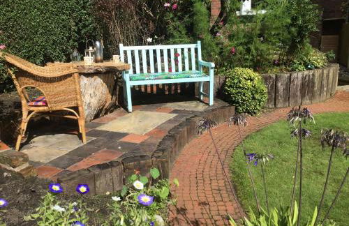 Chorlton Garden Rooms. Relax, work, stay and play. - Foto 14