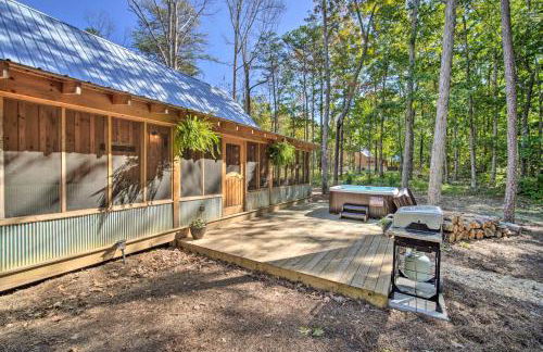 Stunning Cabin Getaway with Private Hot Tub! - Foto 26