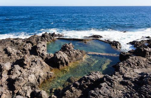 Home2Book Charming Sea Front House - Foto 32