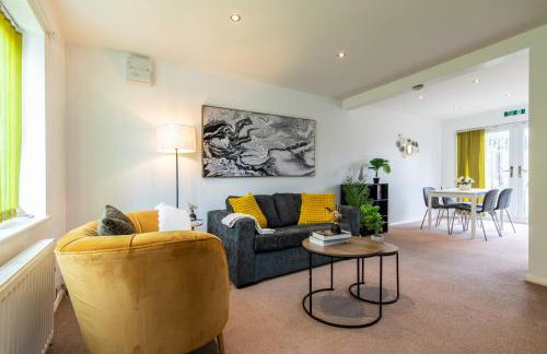 Comfortable 3-Bedroom House with Private Driveway in Bedford - Foto 2