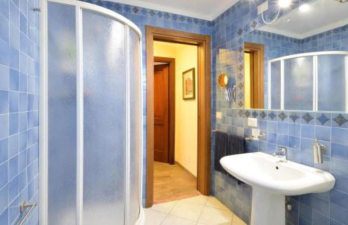 Cozy Home In Pozzol Groppo With Wifi - Foto 41