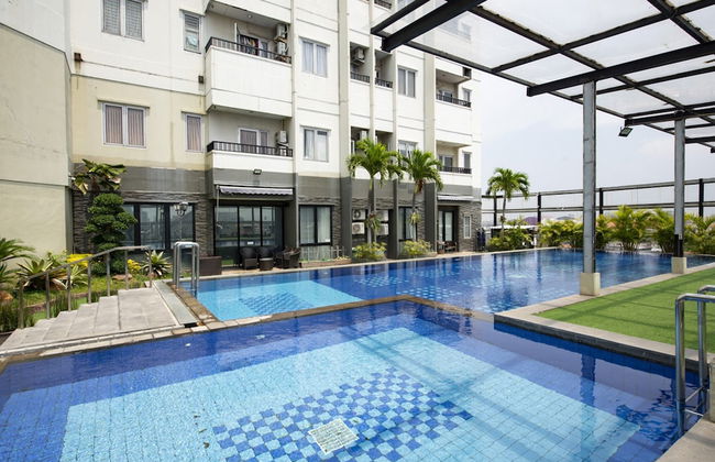 RedDoorz Apartment near Grand City Mall - Foto 1