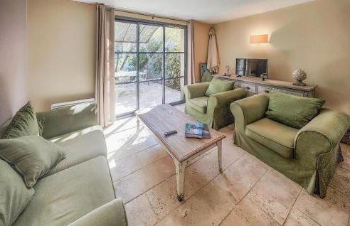 2 Bedroom Cozy Home In Saint-Laurent-De-La-Ca - Foto 4