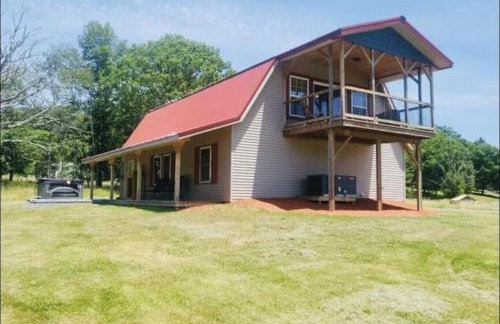 Rustic Barn Retreat w Hot Tub Game Room & FirePit - Foto 26