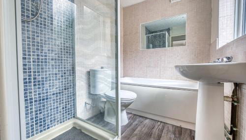 Stylish and Comfy Contractor House and Monthly Offers in Stoke on Trent By 20Property Stays Serviced Accommodation - Foto 4