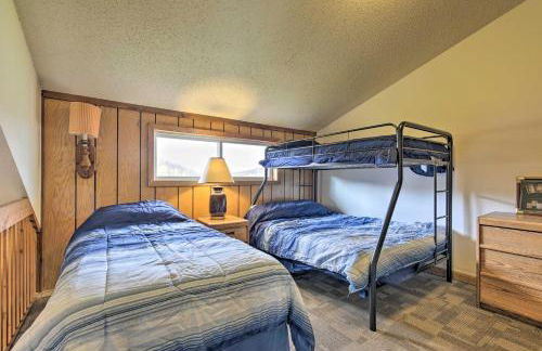 Upson Ski-InandSki-Out, End-Unit Cabin with Fireplace! - Foto 23