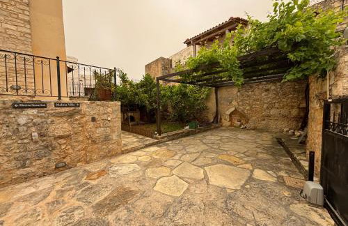 Electra Stone Suite - Photo 20