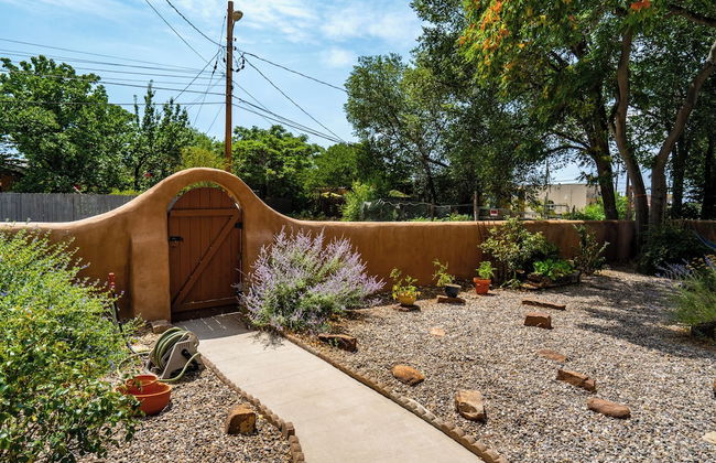 Gomez Gardens - Photo 10