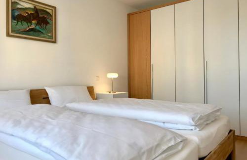 Ferienwohnung Central 1st floor - hochwertige Wohnung mit Balkon und Aufzug - Foto 13