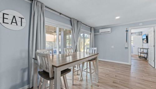 Foley Riverfront Escape Kayaks Firepit Near Beach - Photo 4