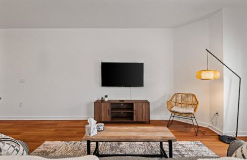 Charming Duplex Retreat in Old Town Manchester, VA - Foto 25