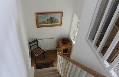 Pear Tree House Studio - Photo 16